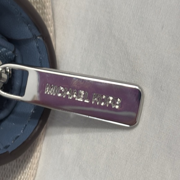 Michael Kors Jet Set Item Large Zip Around Crossbody Wallet in Denim - NEW - Picture 12 of 13